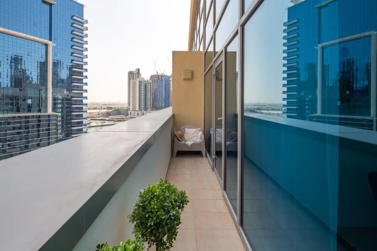 Frank Porter - Bay Square Apartment Dubai Exterior photo